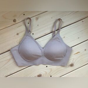Seamless Lavender Bra